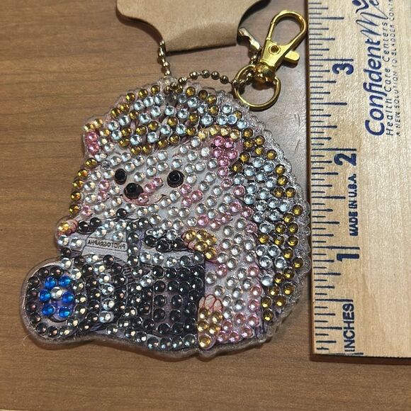 Camera hedgehog keychain - Picture 2 of 3